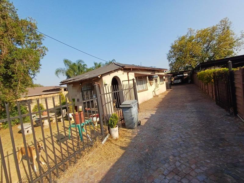 5 Bedroom Property for Sale in Claremont Western Cape